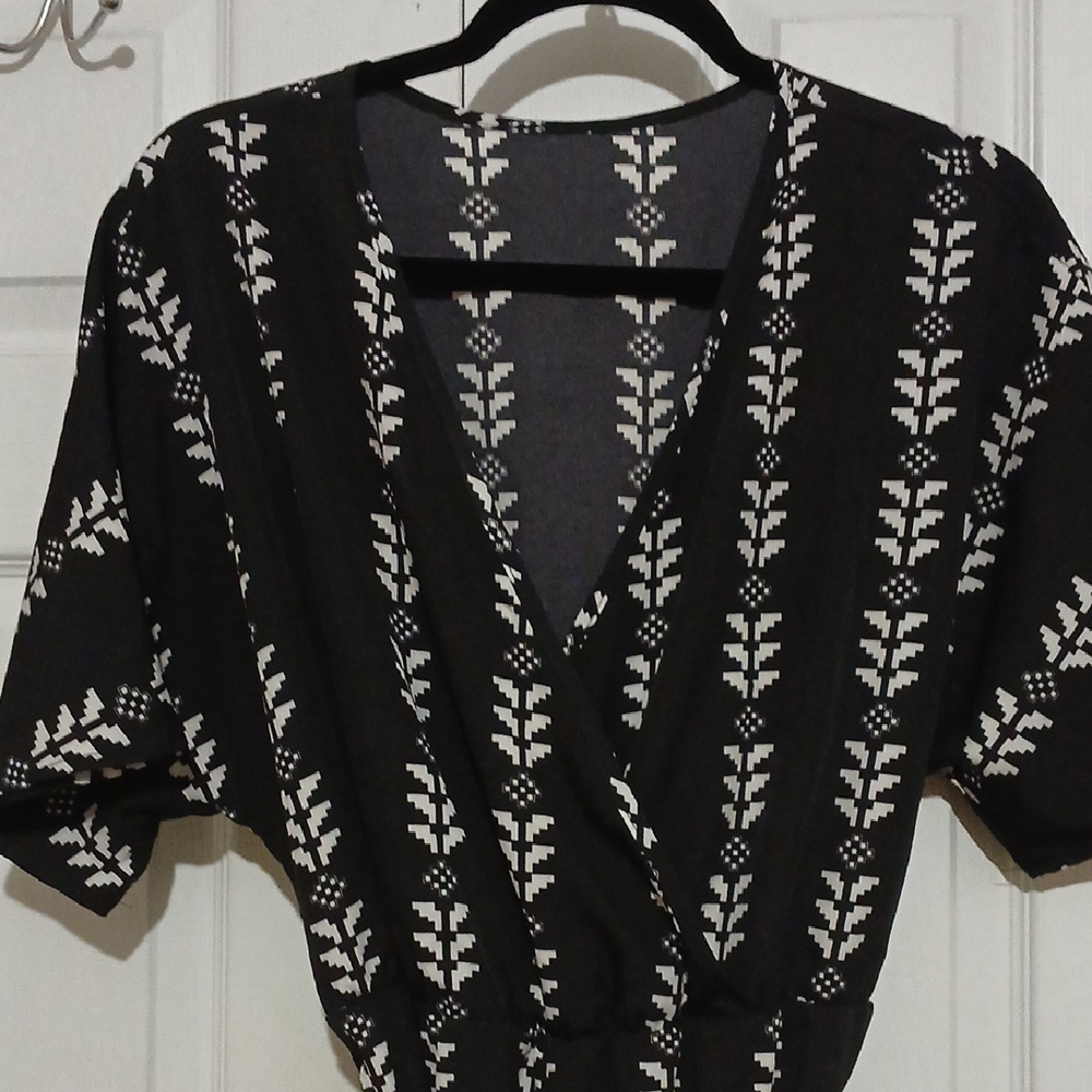 Elegant Black and White Patterned Jumpsuit